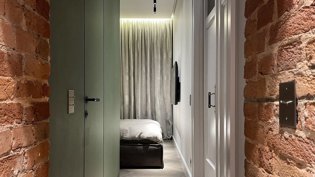 Apartment on Patriarch Ponds