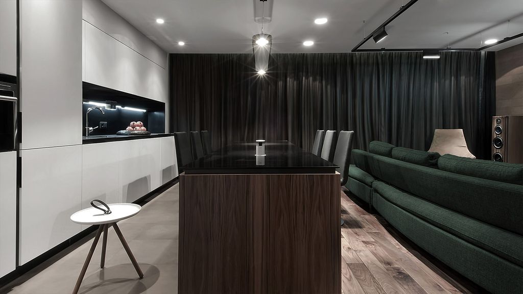 MELOMAN`S APARTMENT