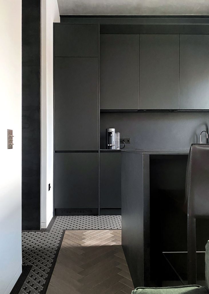 Apartment on Patriarch Ponds